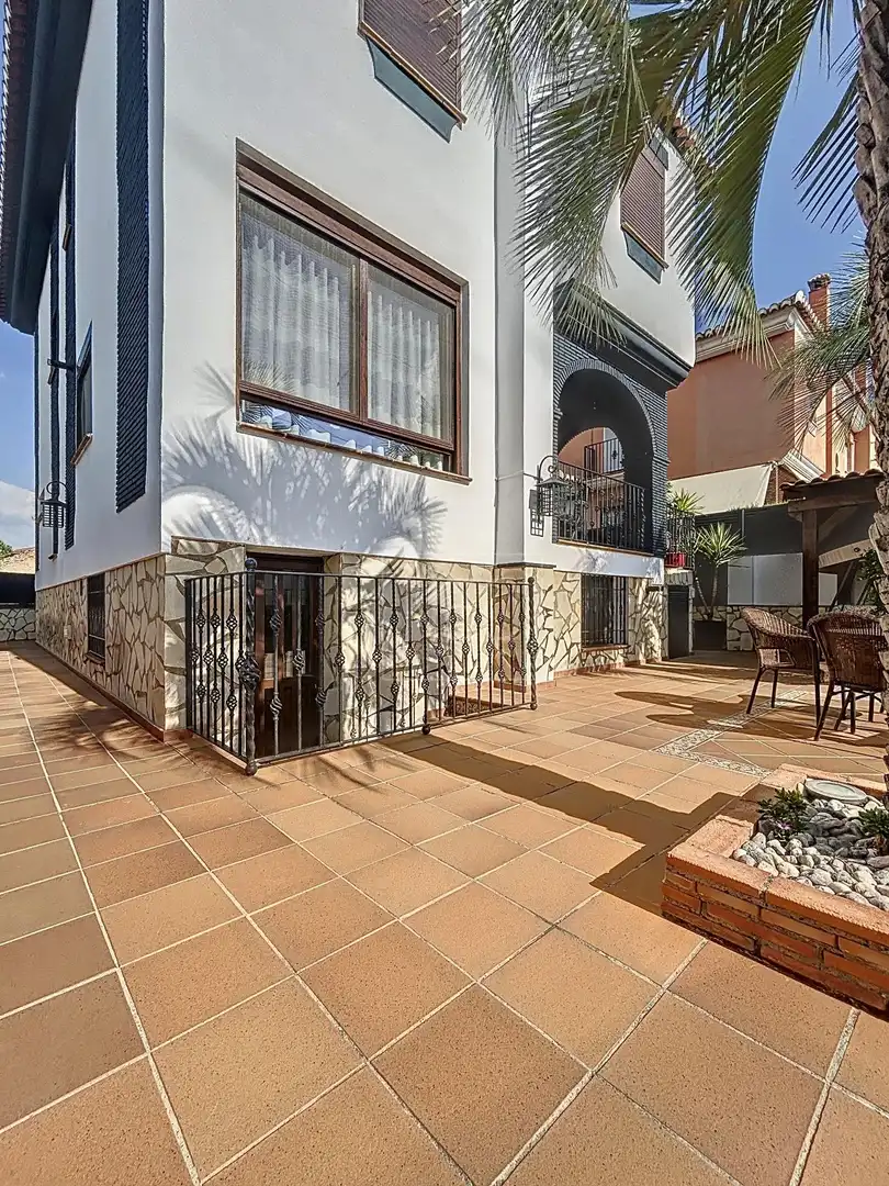 Terraza de Casa o chalet en venta en Vegas del Genil con Aire acondicionado, Jardín privado y Terraza