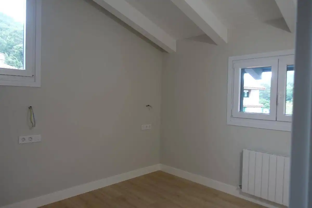 Piso en venta en Castro-Urdiales con Calefacción, Jardín privado y Balcón
