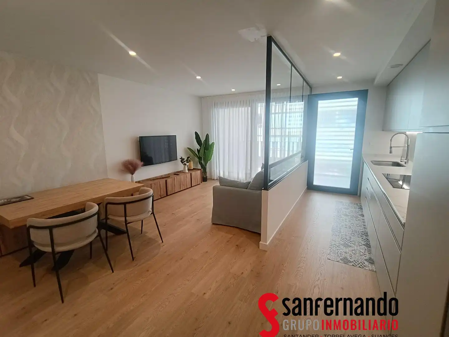 Wohnzimmer von Wohnung zur Miete in Santander mit Heizung, Möbliert und Balkon