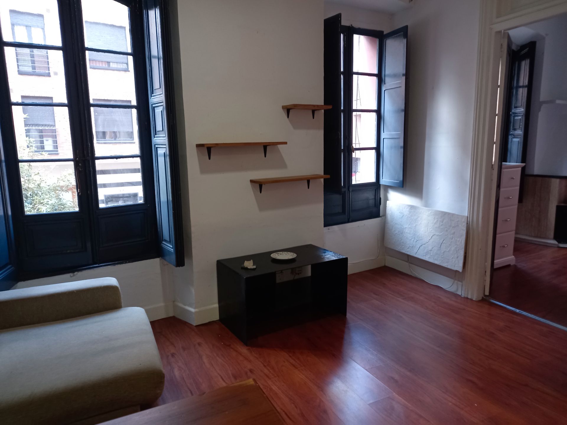 Sala d'estar de Apartament en venda en Gijón  amb Moblat