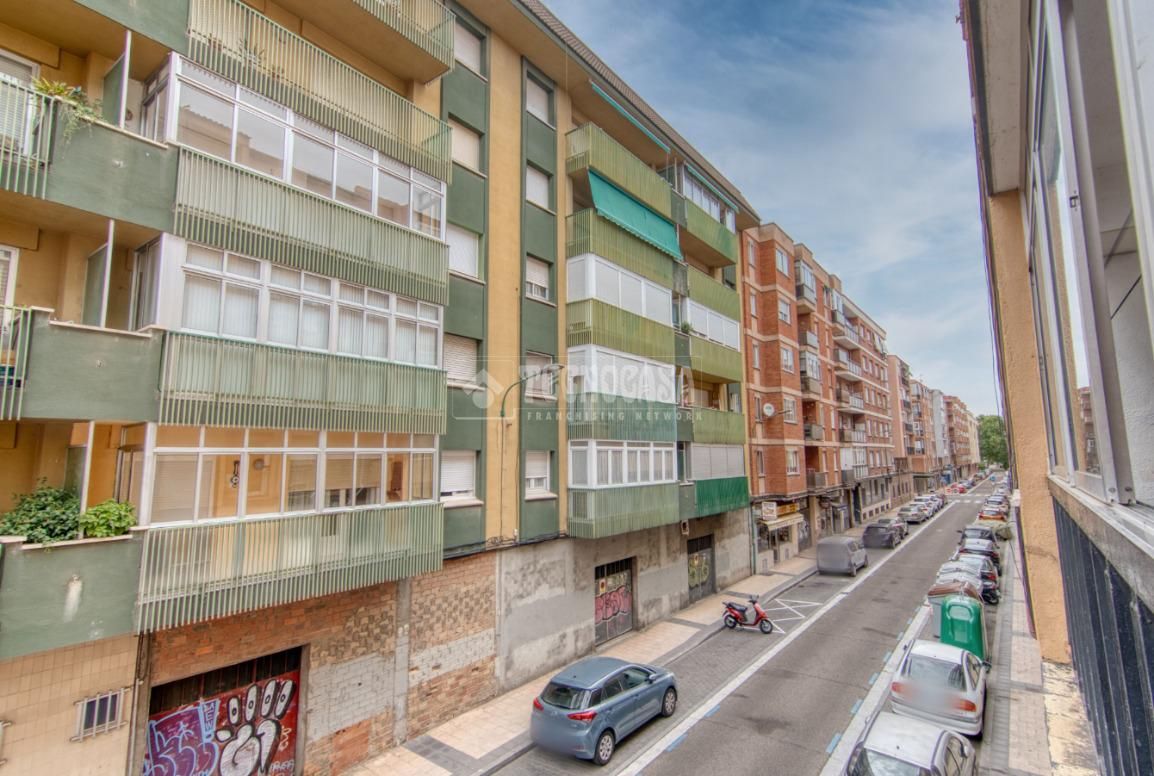 Vista exterior de Pis en venda en Valladolid Capital amb Aire condicionat, Calefacció i Terrassa