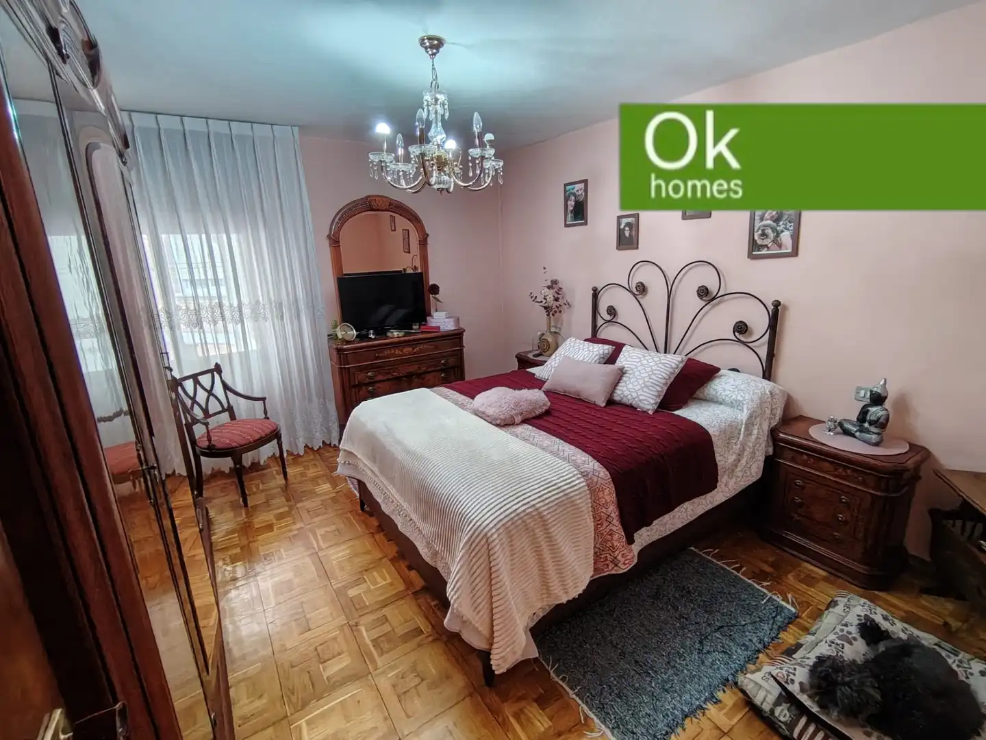 Dormitori de Casa adosada en venda en San Martín del Rey Aurelio amb Calefacció, Parquet i Terrassa