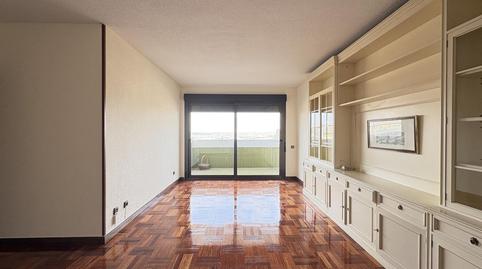 Photo 3 of Flat for rent in De Alfredo Marqueríe, La Paz,  Madrid Capital