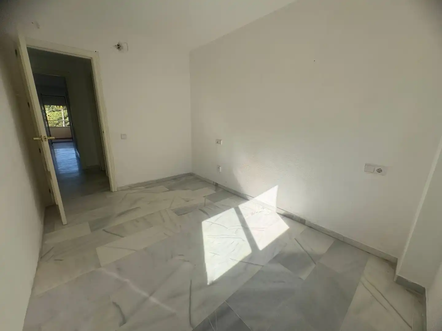 Schlafzimmer von Wohnung zum Verkauf in Benalmádena mit Klimaanlage, Heizung und Terrasse