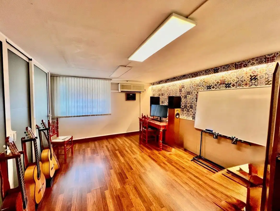 Business premises to rent in Ronda de la Roureda, imagen 6
