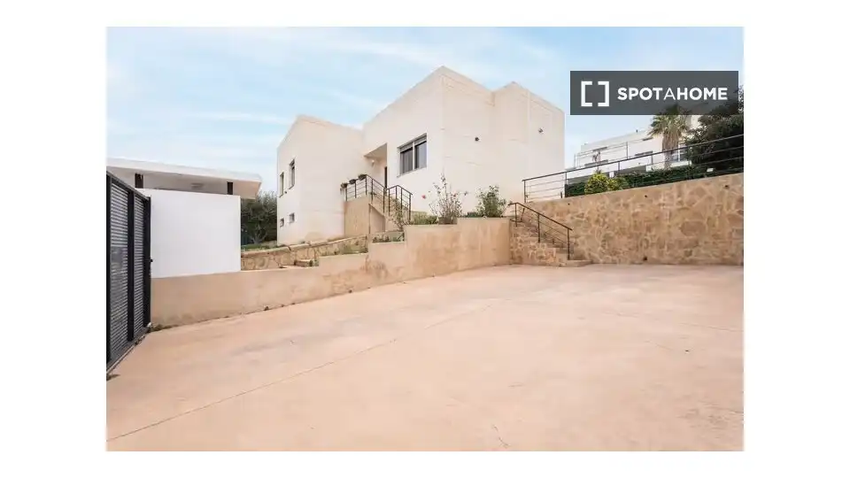Vista exterior de Piso de alquiler en Valencia con Aire acondicionado, Calefacción y Amueblado