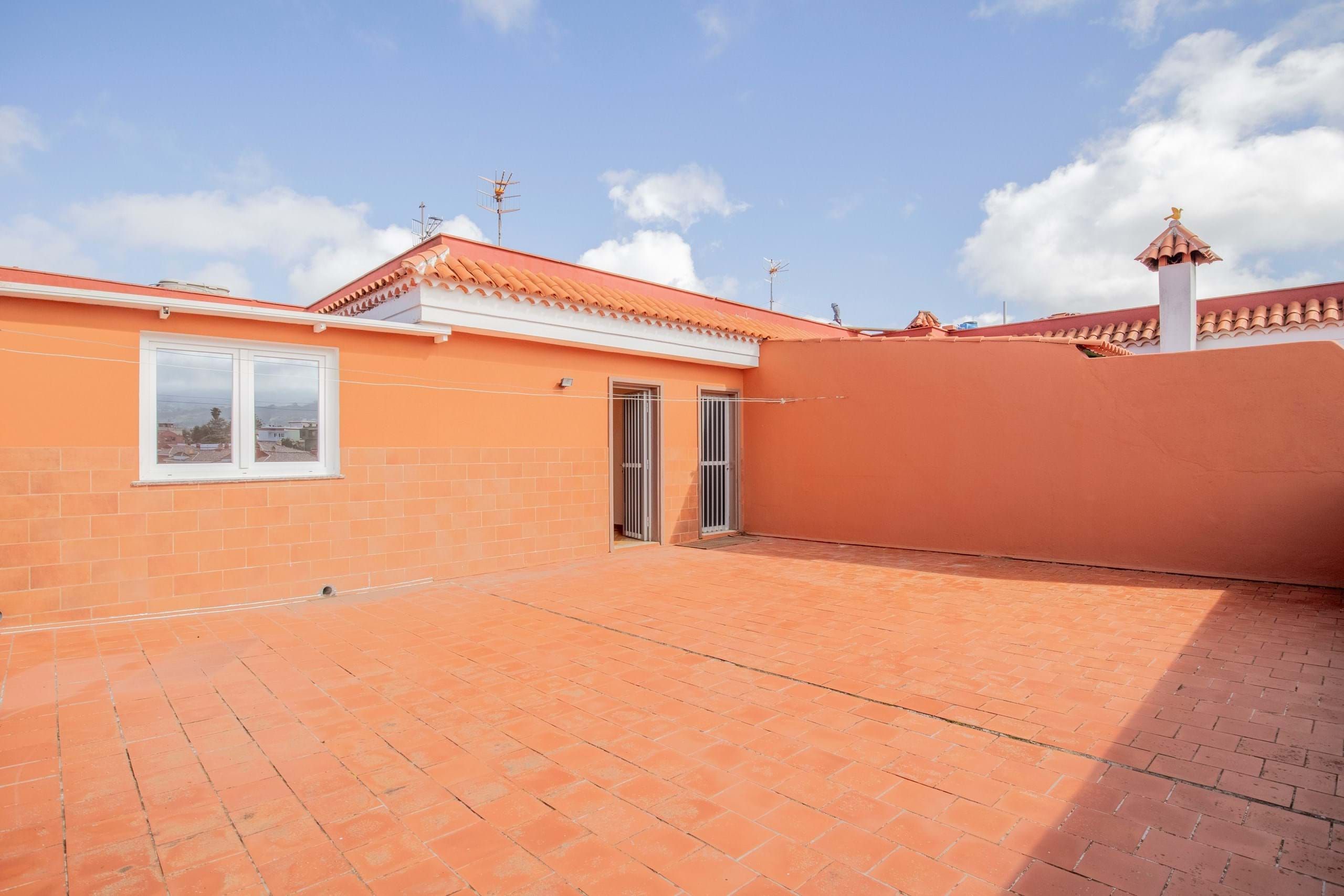 Vista exterior de Pis en venda en San Cristóbal de la Laguna amb Terrassa i Balcó