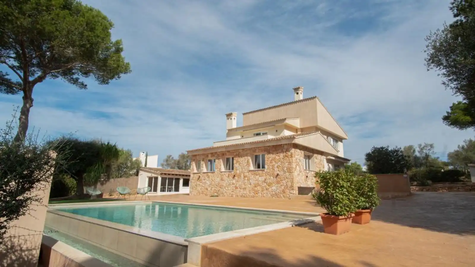 Vista exterior de Finca rústica en venda en  Palma de Mallorca amb Aire condicionat, Calefacció i Jardí privat