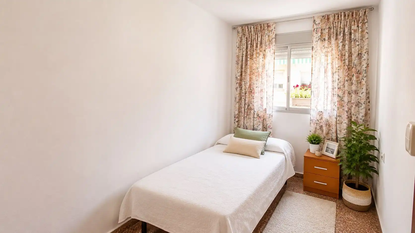 Habitación de Apartamento en venta en Tavernes de la Valldigna con Calefacción y Amueblado