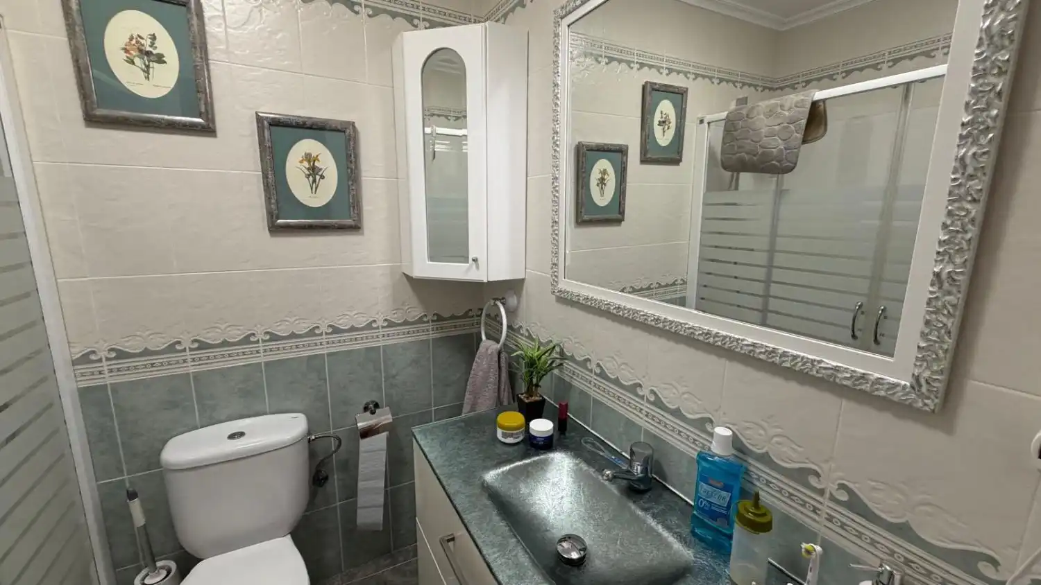 Badezimmer von Einfamilien-Reihenhaus zum Verkauf in Argoños  mit Heizung und Terrasse