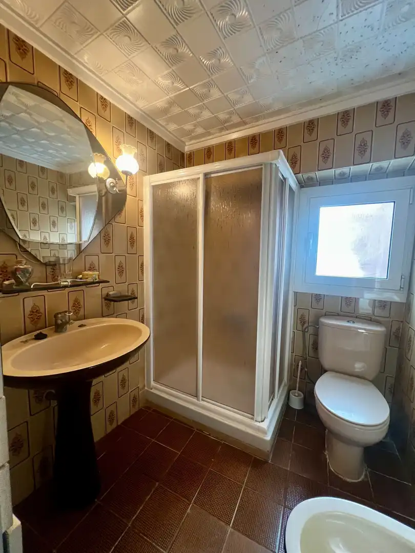 Baño de Finca rústica en venta en Biar con Calefacción, Terraza y Trastero