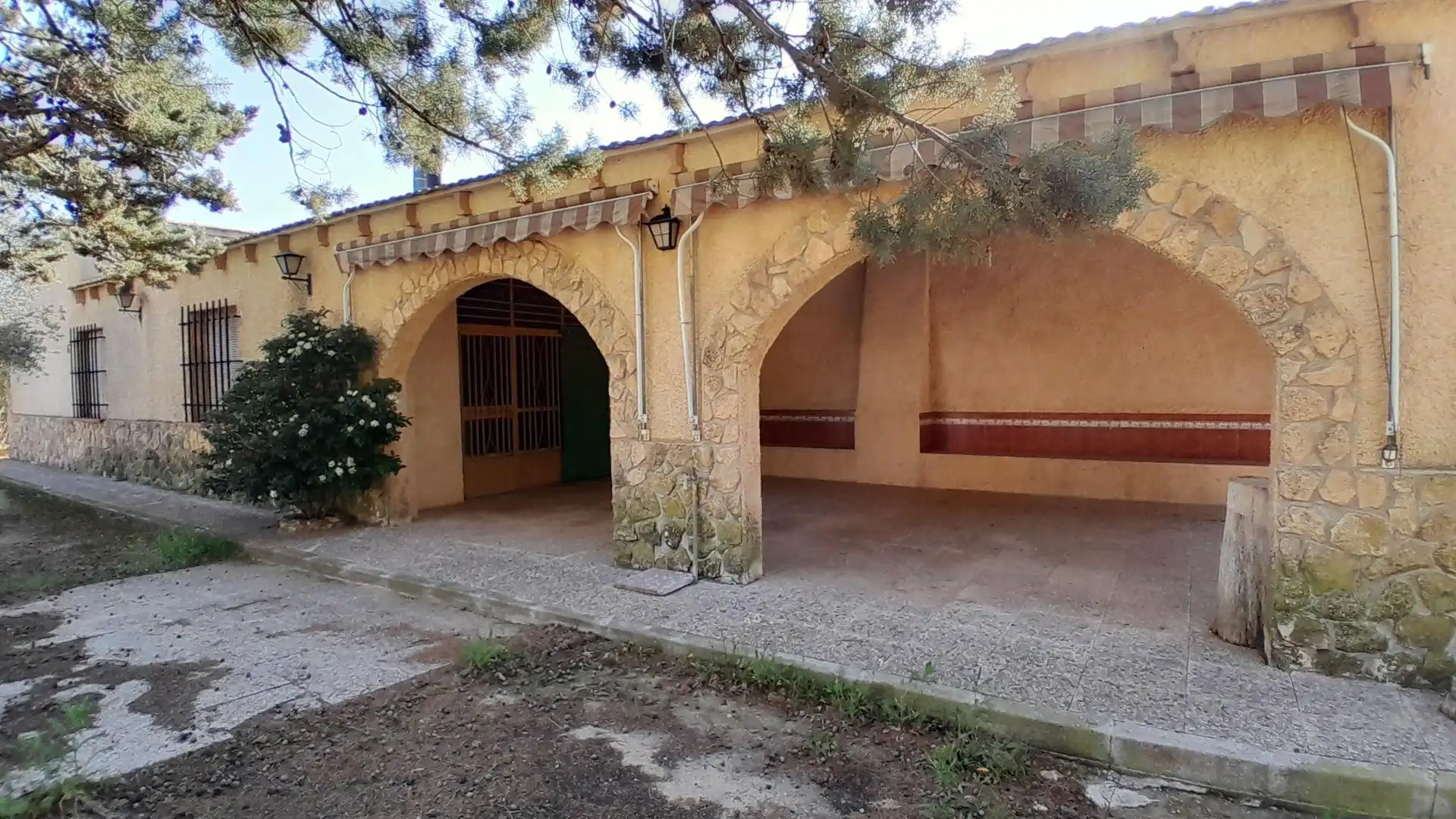 Vista exterior de Casa o chalet en venta en Yecla con Trastero y Piscina