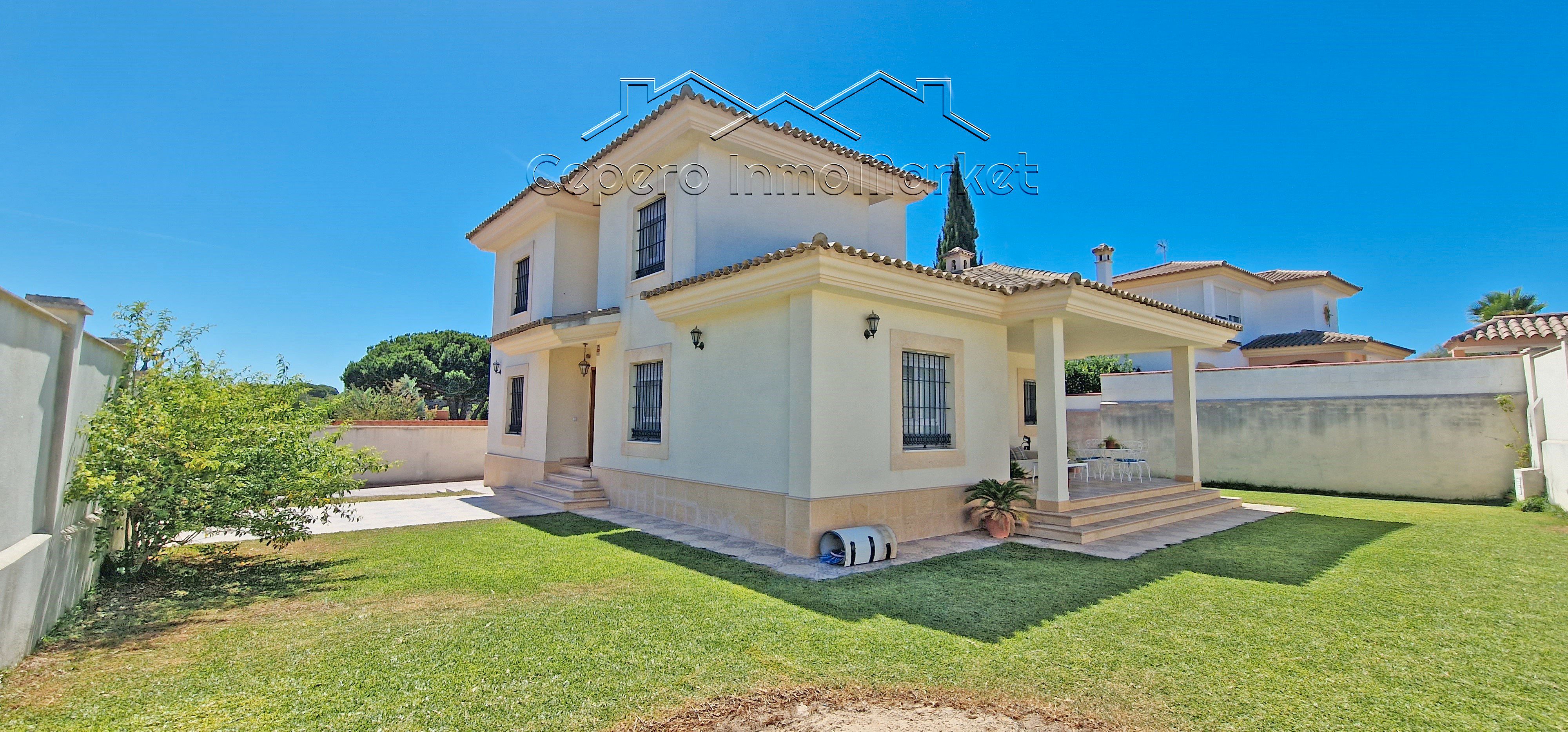 Exterior view of House or chalet for sale in El Puerto de Santa María  with Air Conditioner, Private garden and Parquet flooring
