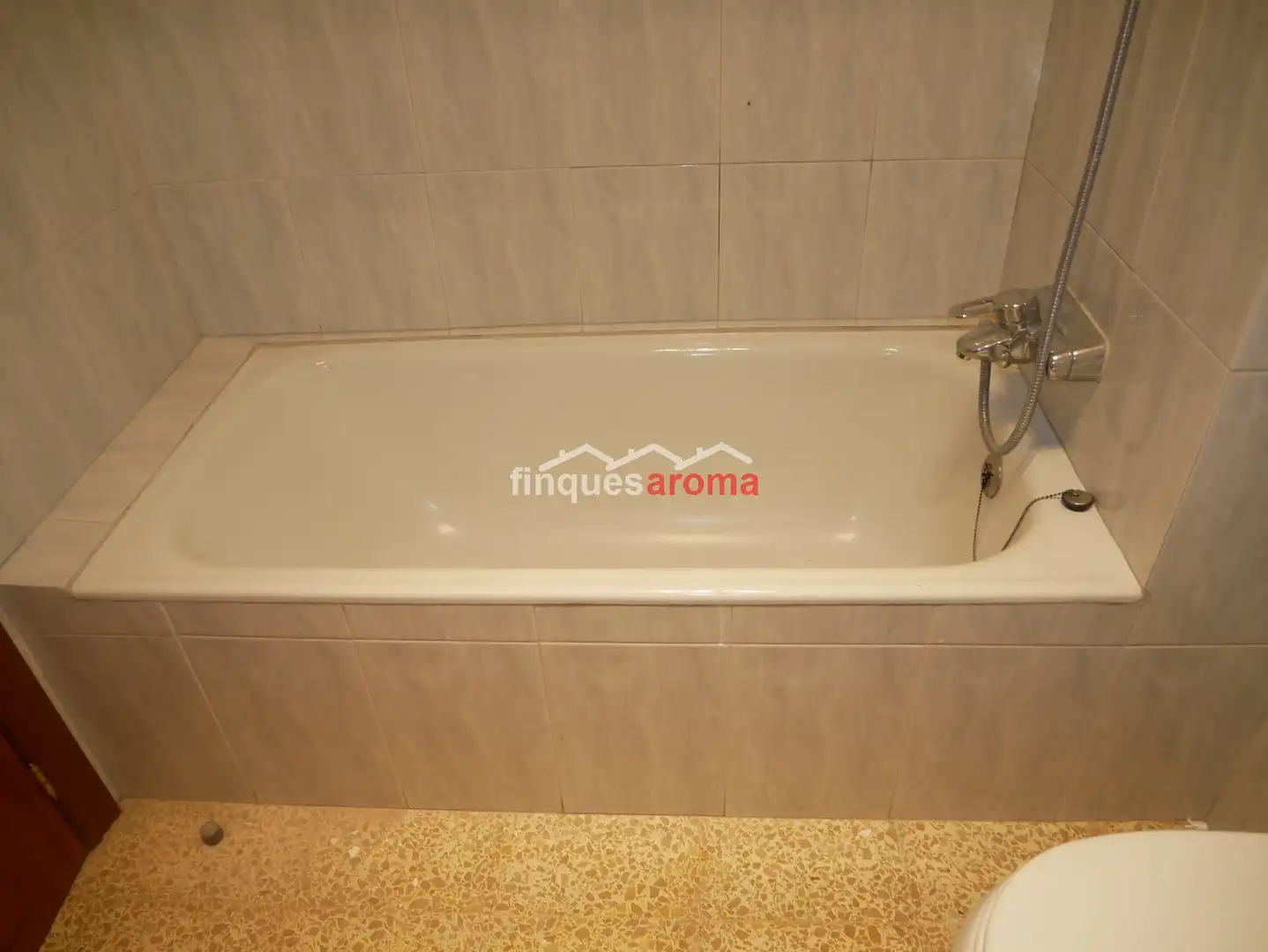 Baño de Piso en venta en Valls con Alarma