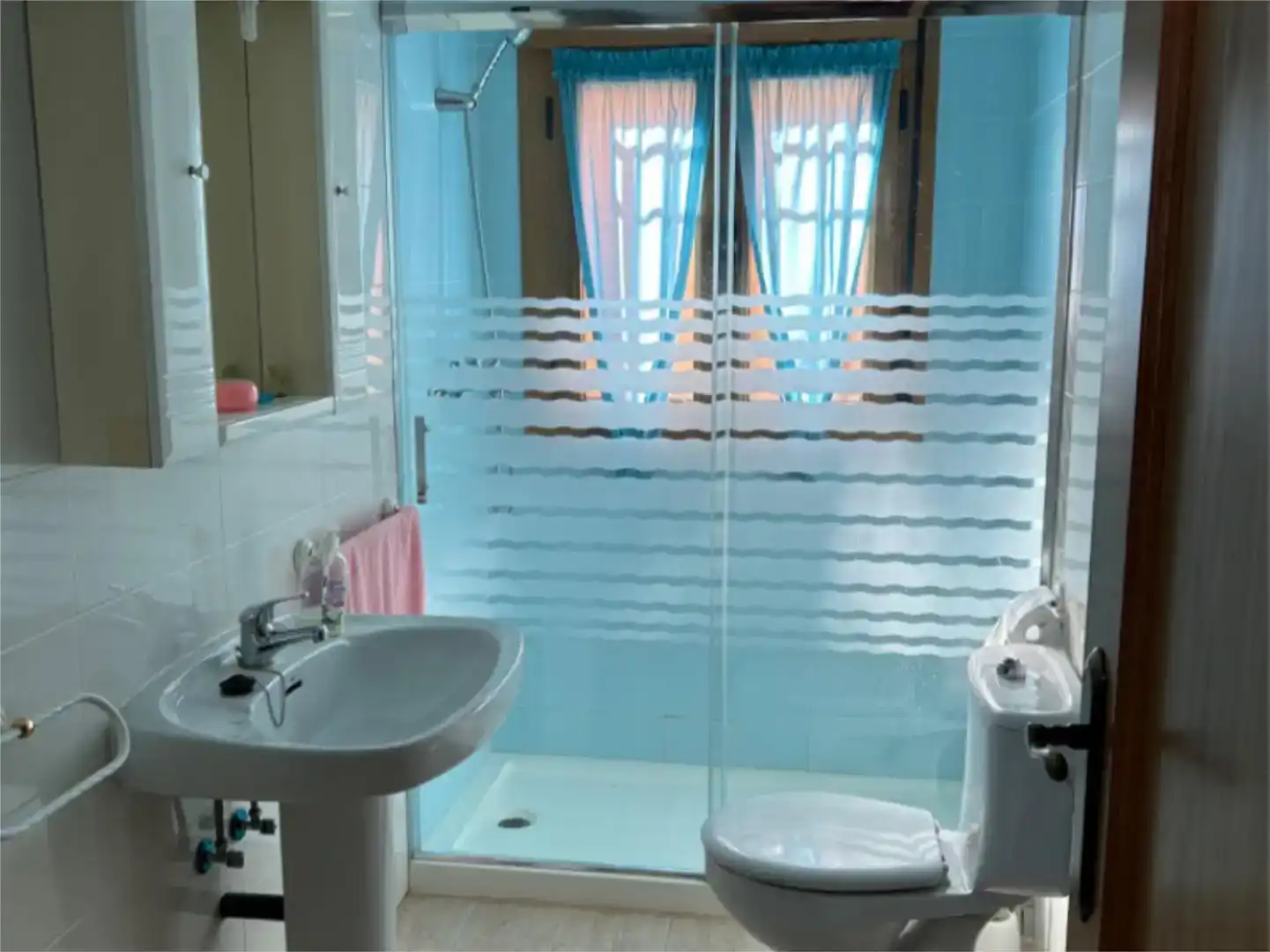 Baño de Piso en venta en Turleque con Trastero y Amueblado