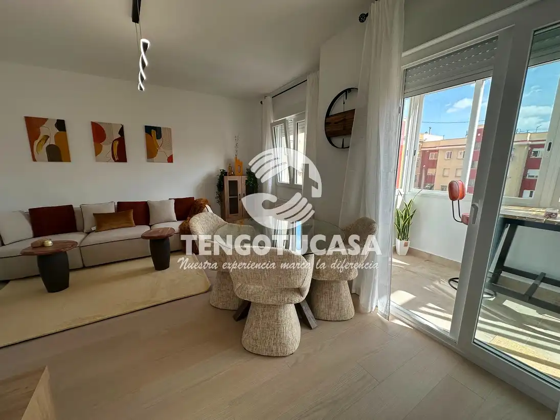 Sala d'estar de Pis en venda en Madrid amb Aire condicionat, Calefacció i Parquet