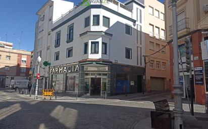 Vista exterior de Casa o xalet en venda en Mérida amb Aire condicionat, Calefacció i Parquet