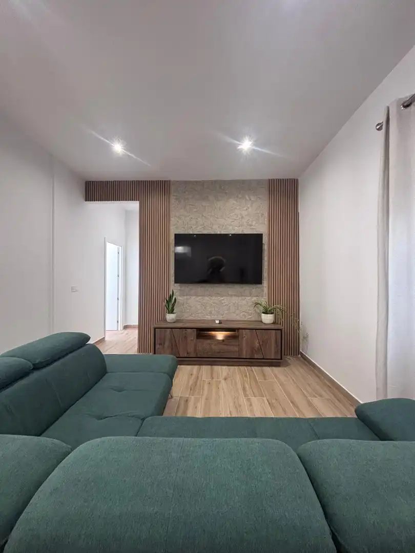 Living room of Flat for rent in Granada  with Air Conditioner, Furnished and Balcony