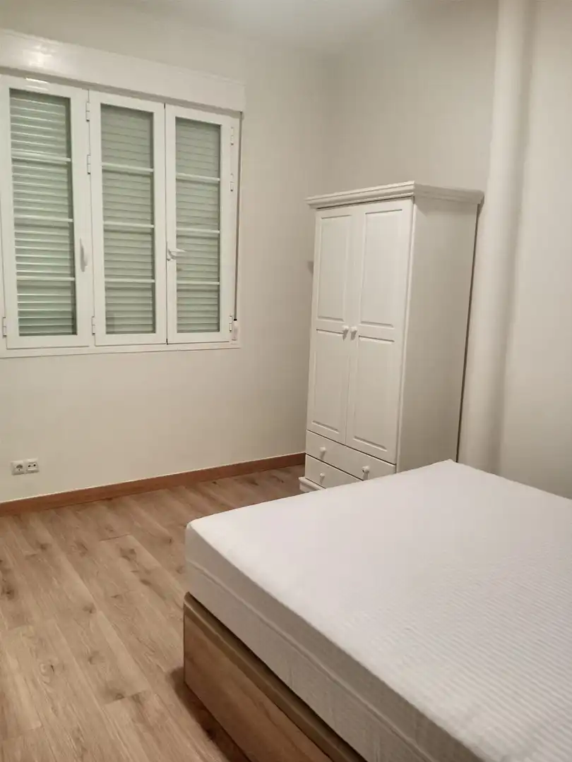 Habitación de Apartamento de alquiler en Málaga con Aire acondicionado y Amueblado