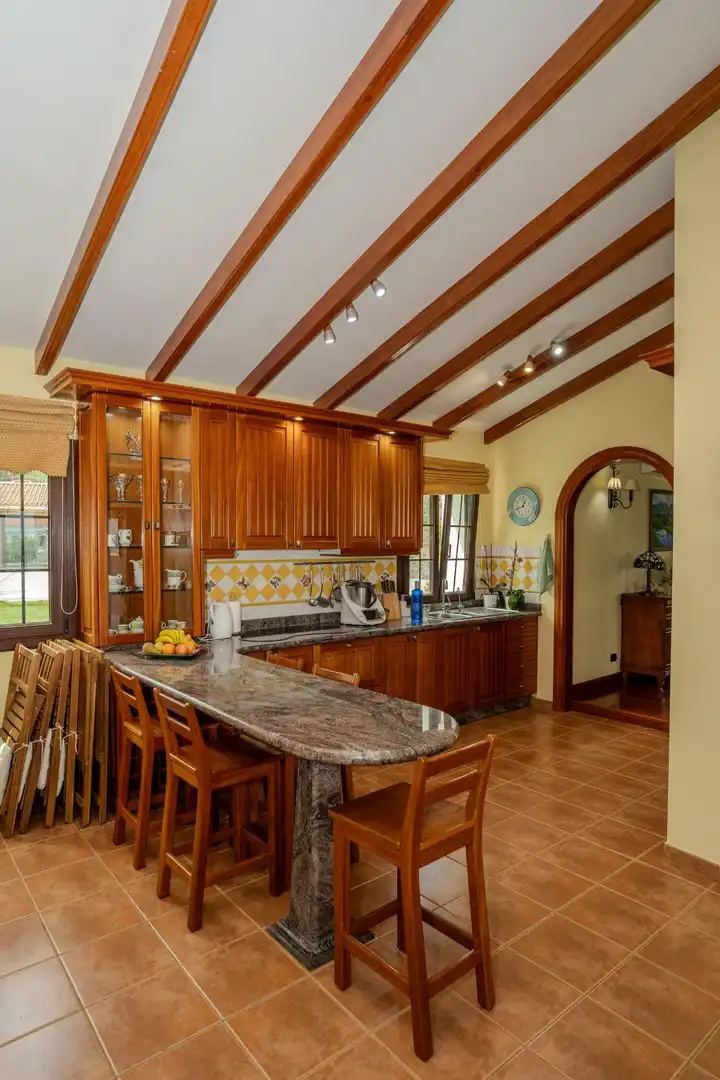 Cocina de Casa o chalet en venta en Vega de San Mateo con Aire acondicionado, Calefacción y Jardín privado