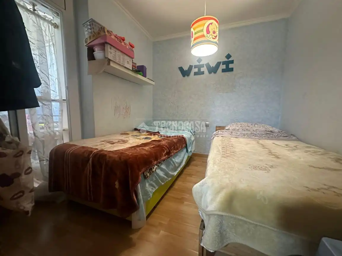 Habitación de Piso en venta en Barcelona con Aire acondicionado y Balcón