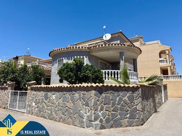Villa con piscina in vendita a Orihuela Costa