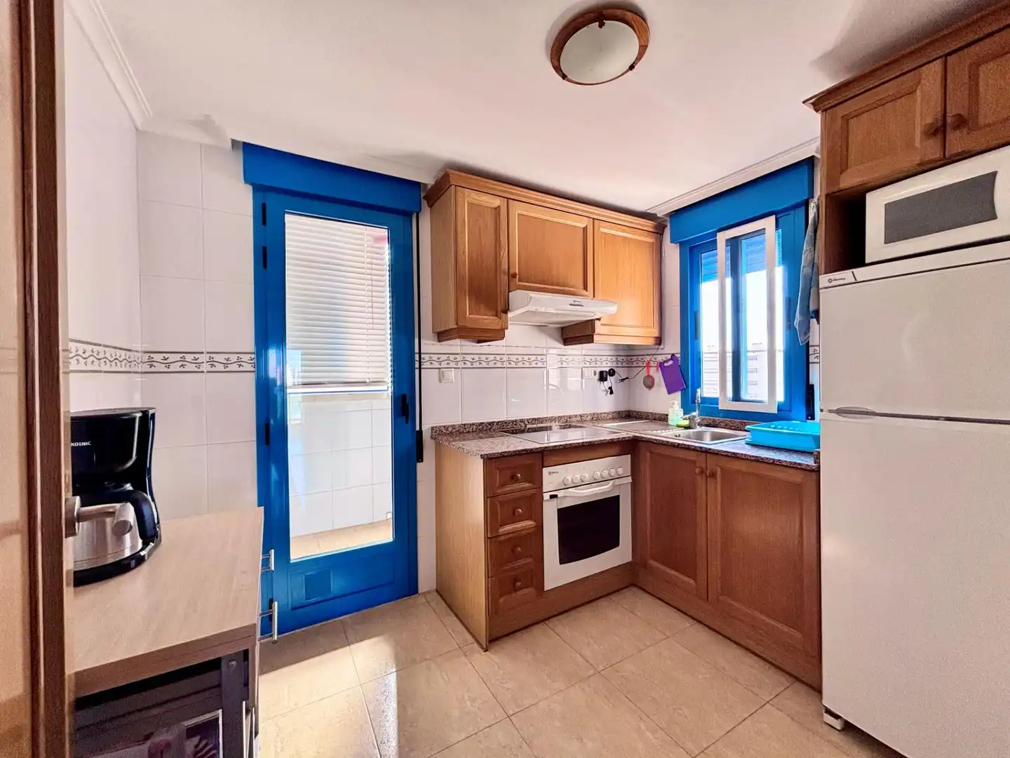 Kitchen of Flat for rent in Guardamar del Segura  with Air Conditioner, Heating and Furnished