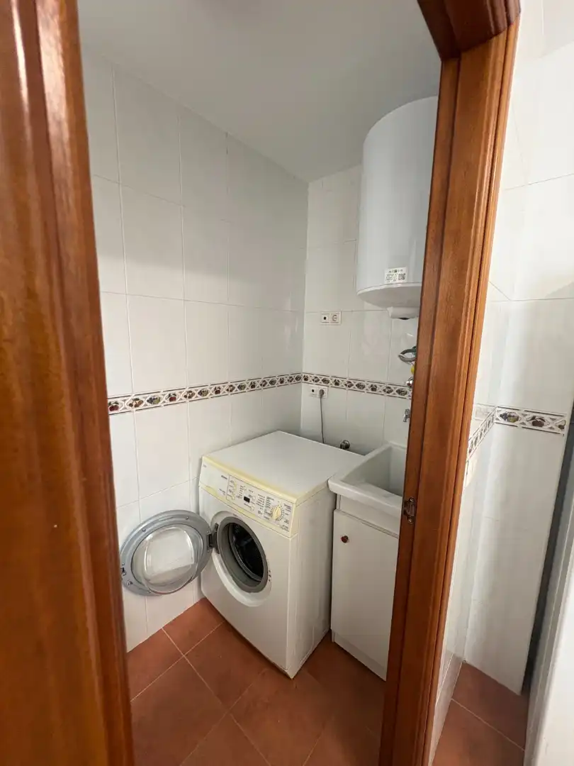 Baño de Piso de alquiler en Lucena con Aire acondicionado, Calefacción y Terraza