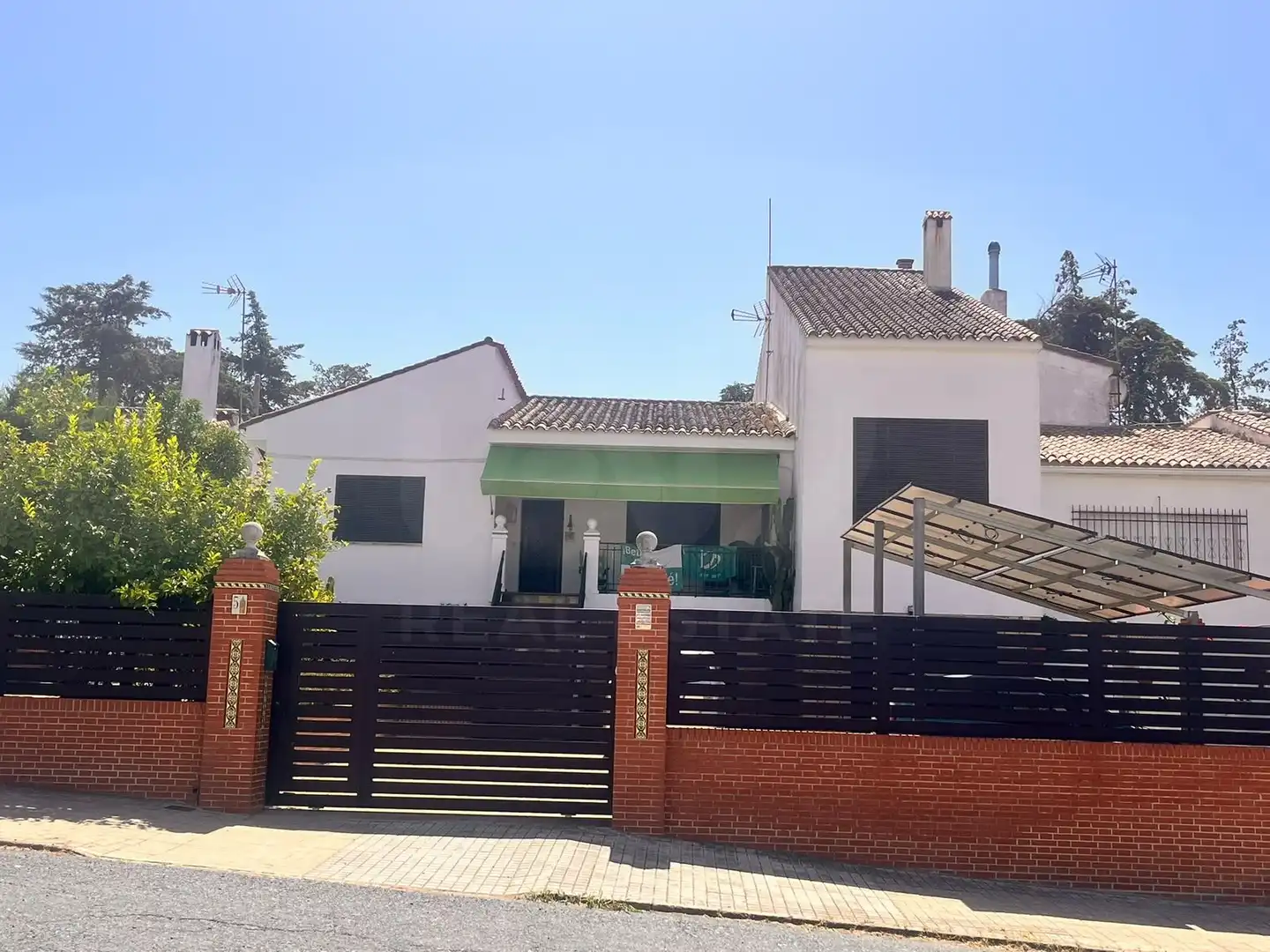 Casa amb piscina en venda a Zalamea la Real, imagen 2