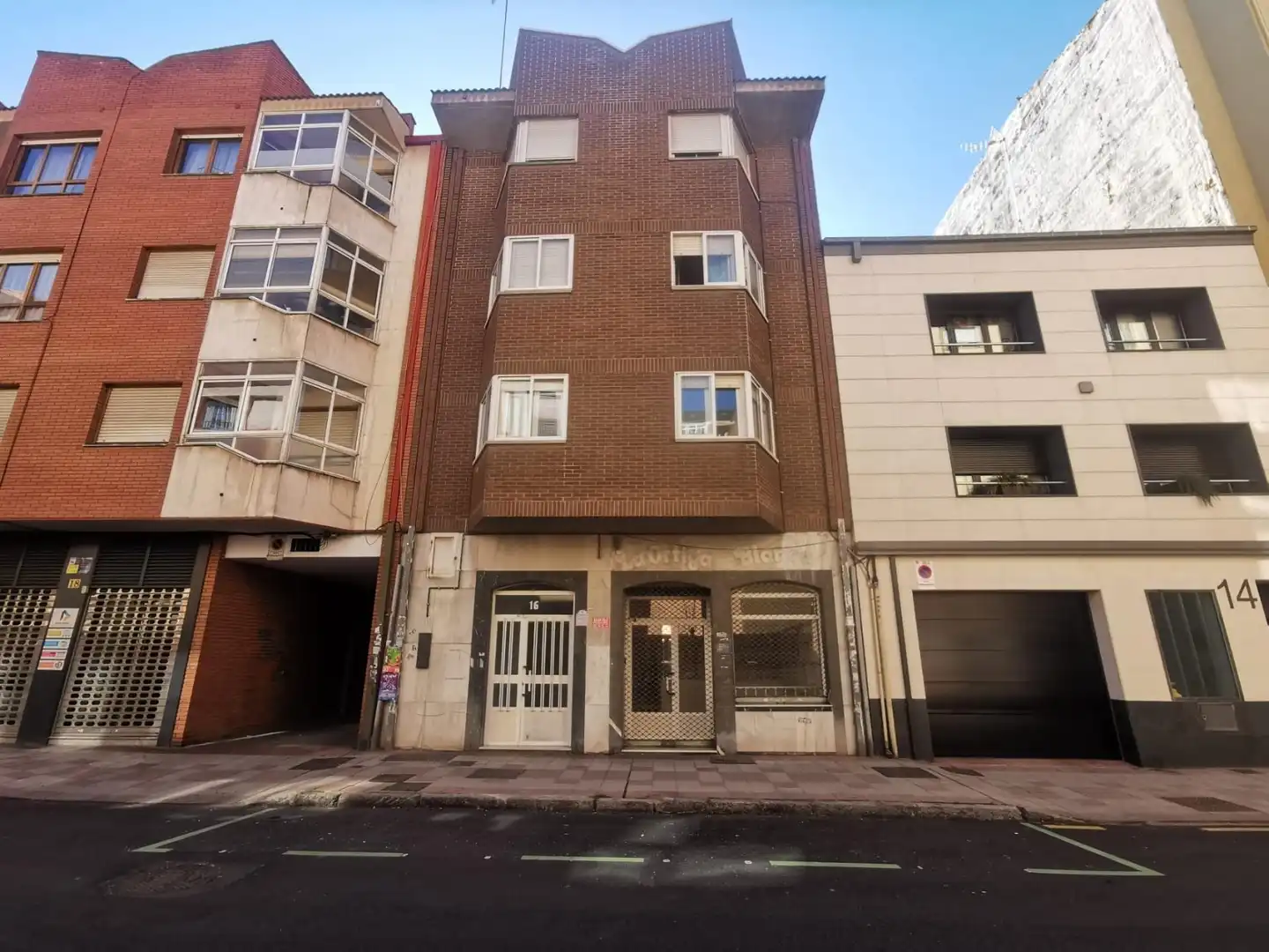 Local comercial en venda a San Claudio - La Chantría