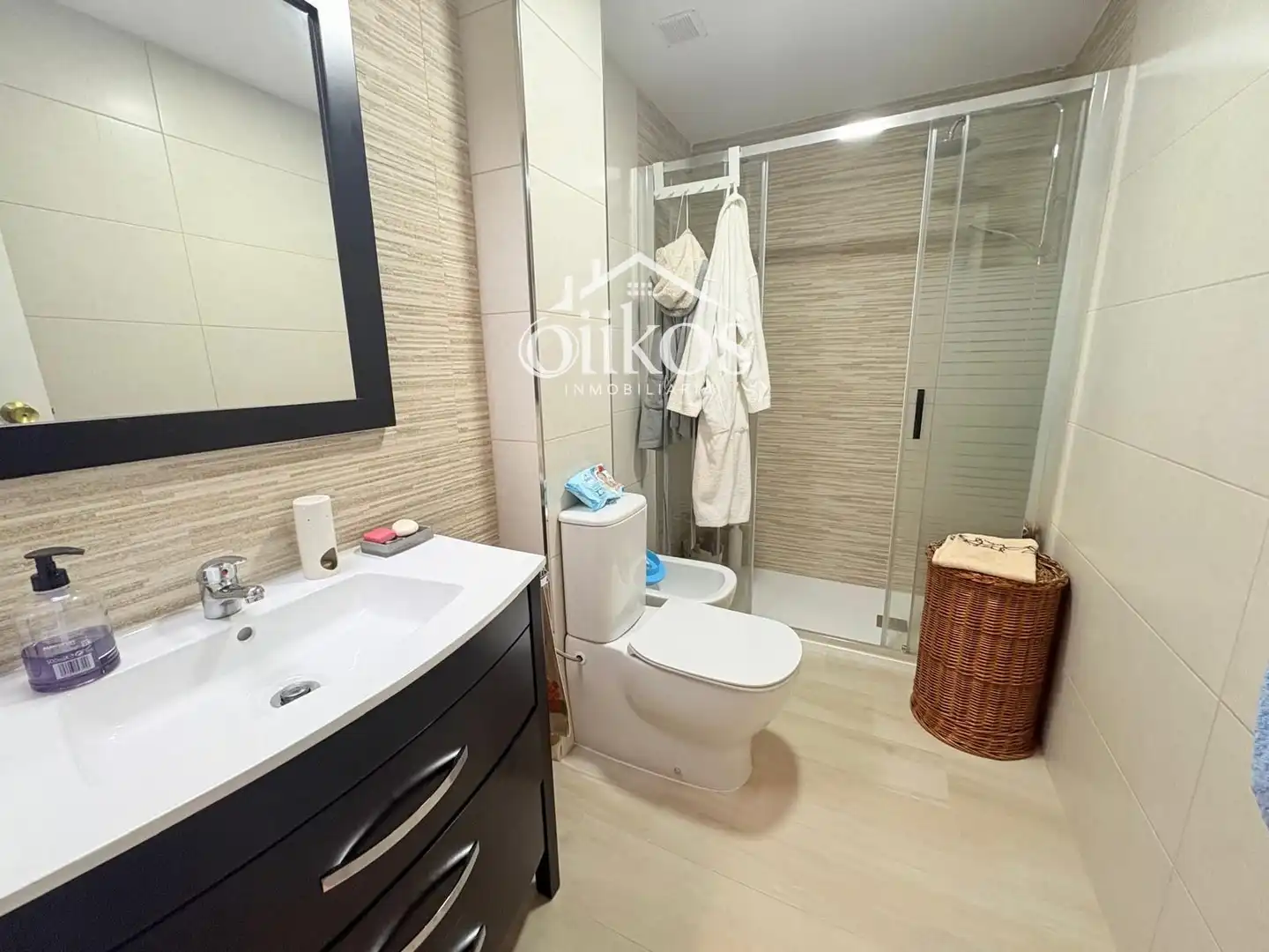 Badezimmer von Wohnung zum Verkauf in Salamanca mit Heizung, Parkett und Balkon