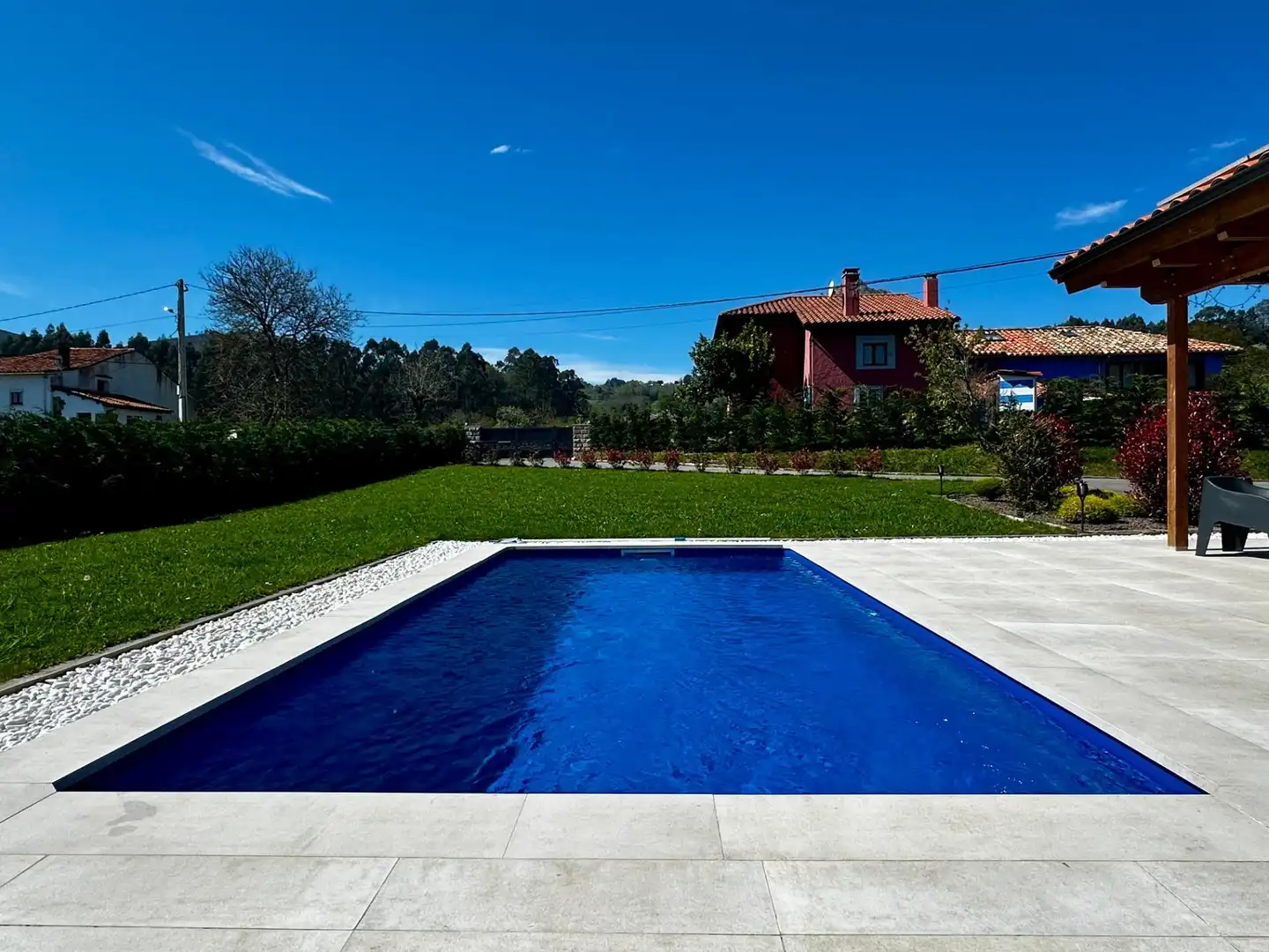 Piscina de Casa o chalet en venta en Ribadesella con Aire acondicionado, Calefacción y Jardín privado