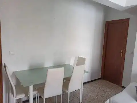 Piso de alquiler en Feria