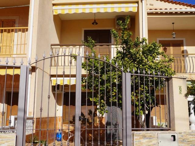 Casa-chalet en Alquiler en Bahia
