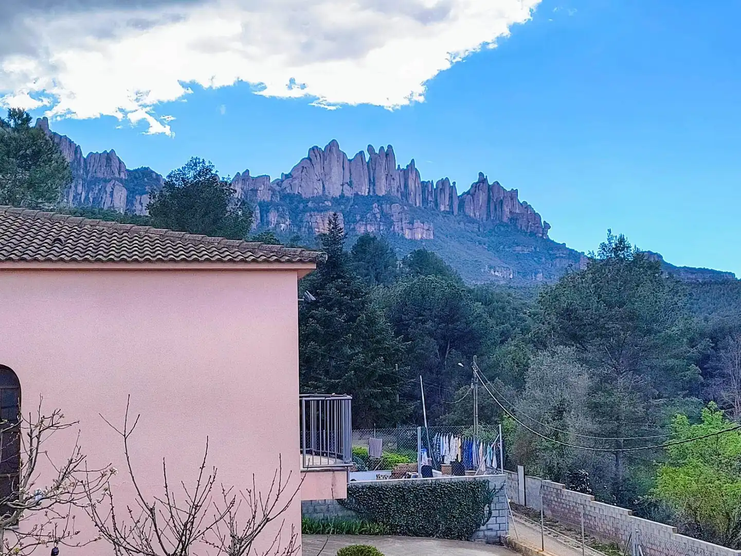 Vista exterior de Casa o chalet en venta en Castellbell i el Vilar con Calefacción, Jardín privado y Terraza