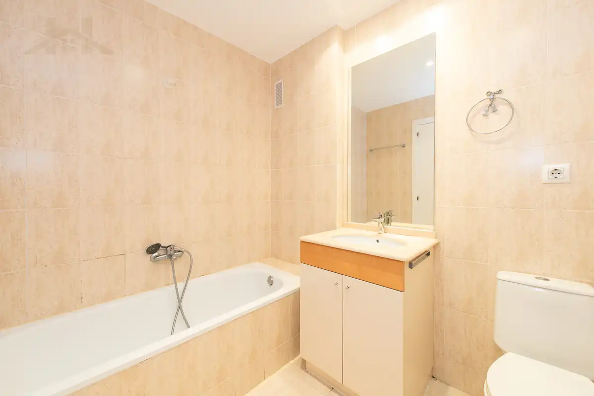 Baño de Piso en venta en Boadilla del Monte con Aire acondicionado, Calefacción y Trastero