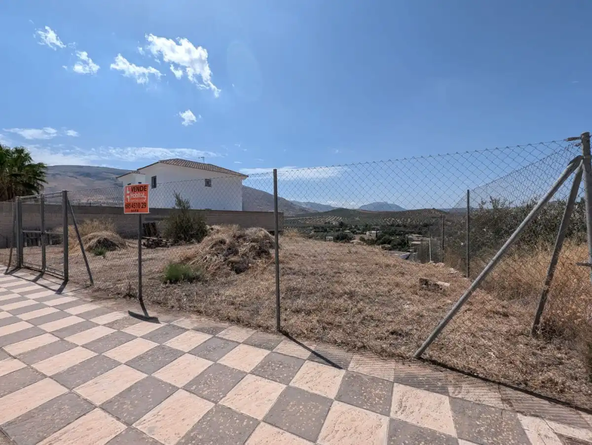 Residential land for sale in Loja