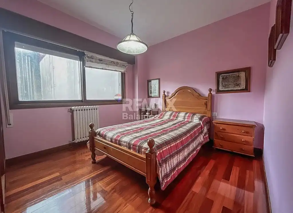 Habitación de Piso en venta en Vigo  con Calefacción, Parquet y Terraza