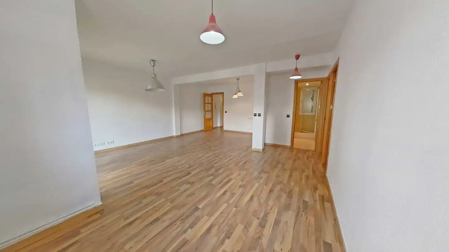 Sala d'estar de Pis en venda en Móstoles amb Calefacció i Traster