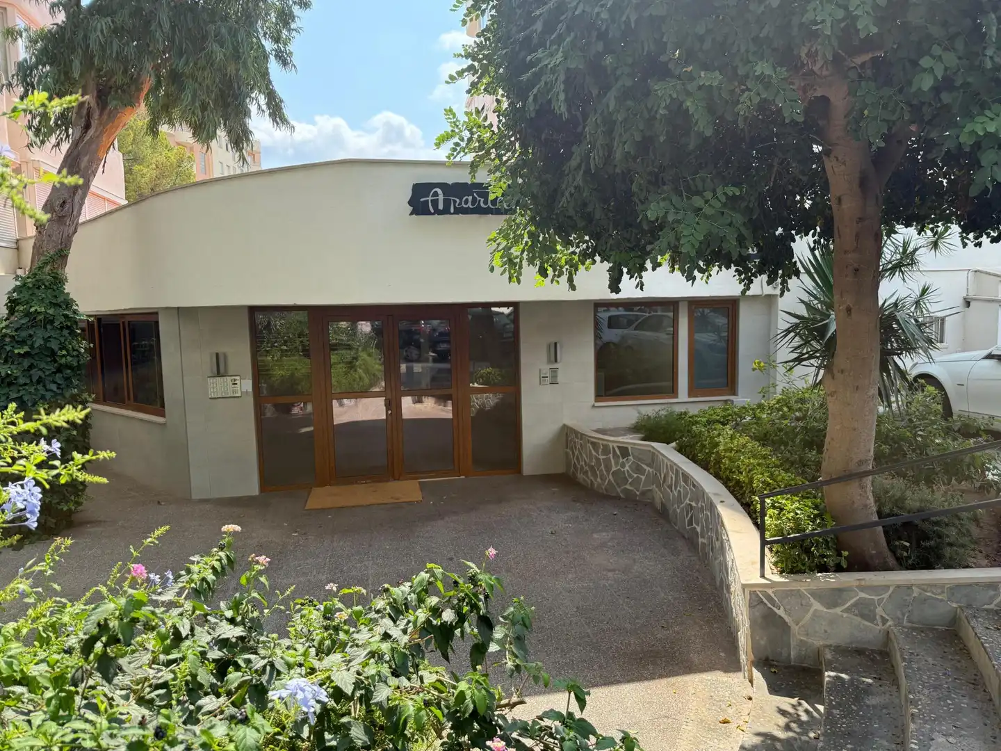 Vista exterior de Planta baja en venta en  Palma de Mallorca con Piscina comunitaria