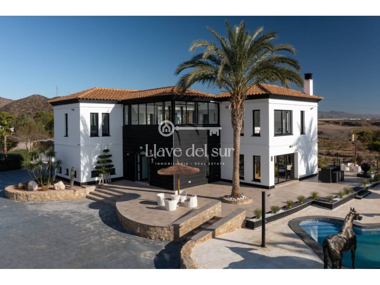 Vista exterior de Casa o xalet en venda en Pulpí amb Aire condicionat, Jardí privat i Terrassa