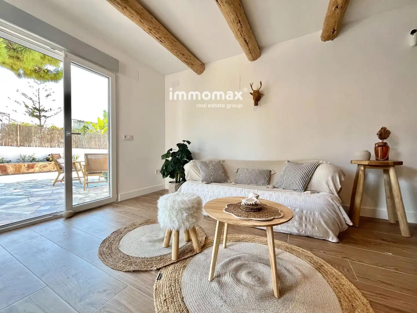 Exterior view of Houses for sale in Vilanova i la Geltrú  with Terrace and Storage room