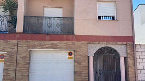 Foto 2 de Casa adosada en venta en Avenida de Miguel Hernández, 93, Almendralejo, Badajoz