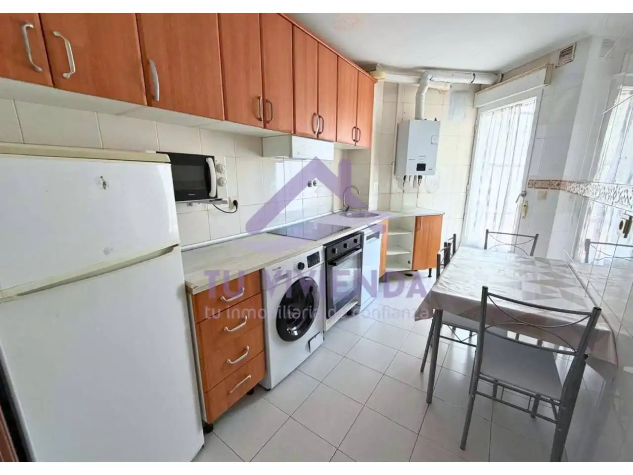 Cocina de Piso de alquiler en Saldaña con Calefacción, Terraza y Amueblado