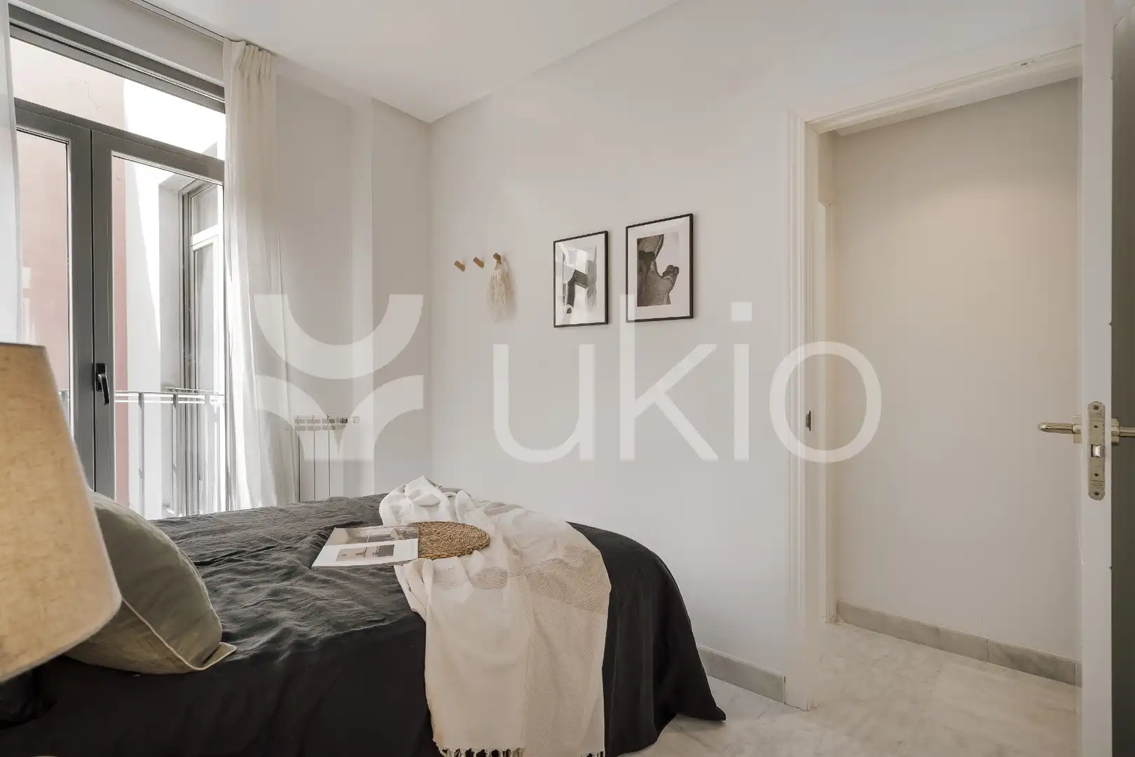 Habitación de Apartamento de alquiler en Madrid con Aire acondicionado, Calefacción y Amueblado
