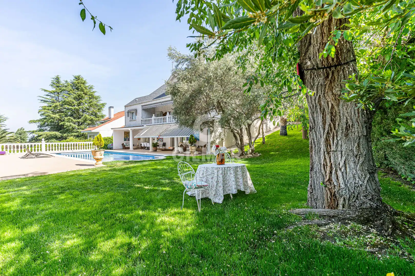 Jardí de Casa o xalet en venda en Boadilla del Monte amb Calefacció, Jardí privat i Piscina