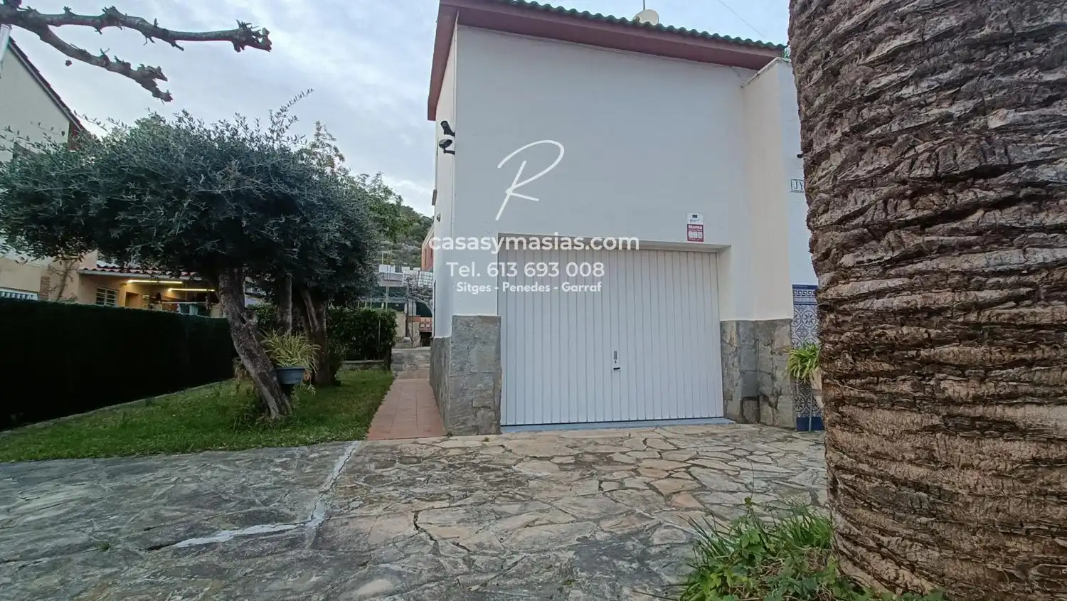 Vista exterior de Casa o xalet en venda en Sant Pere de Ribes amb Calefacció, Jardí privat i Terrassa