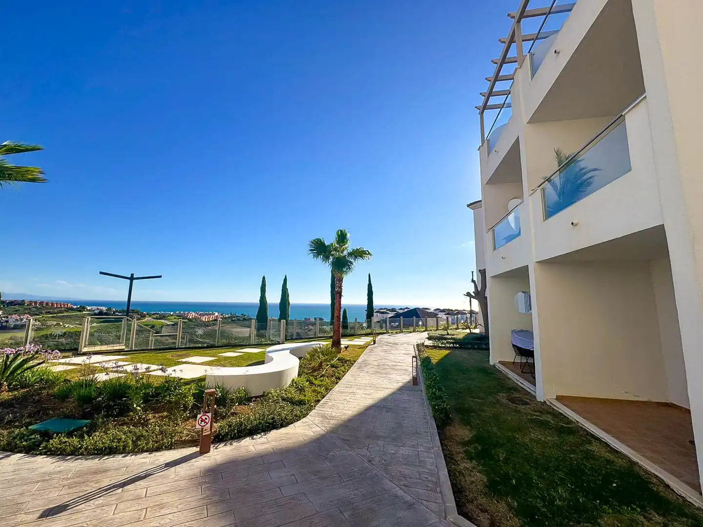 Garten von Wohnungen zum Verkauf in Manilva mit Klimaanlage, Heizung und Terrasse