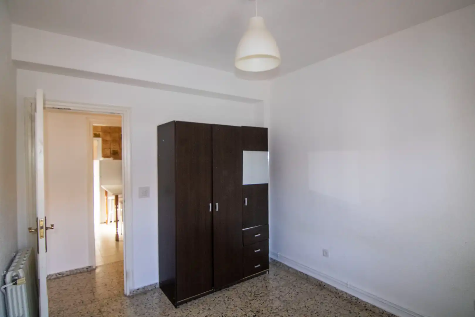 Bedroom of Flat for sale in Madrid  with Terrace, Washing machine and Alarm