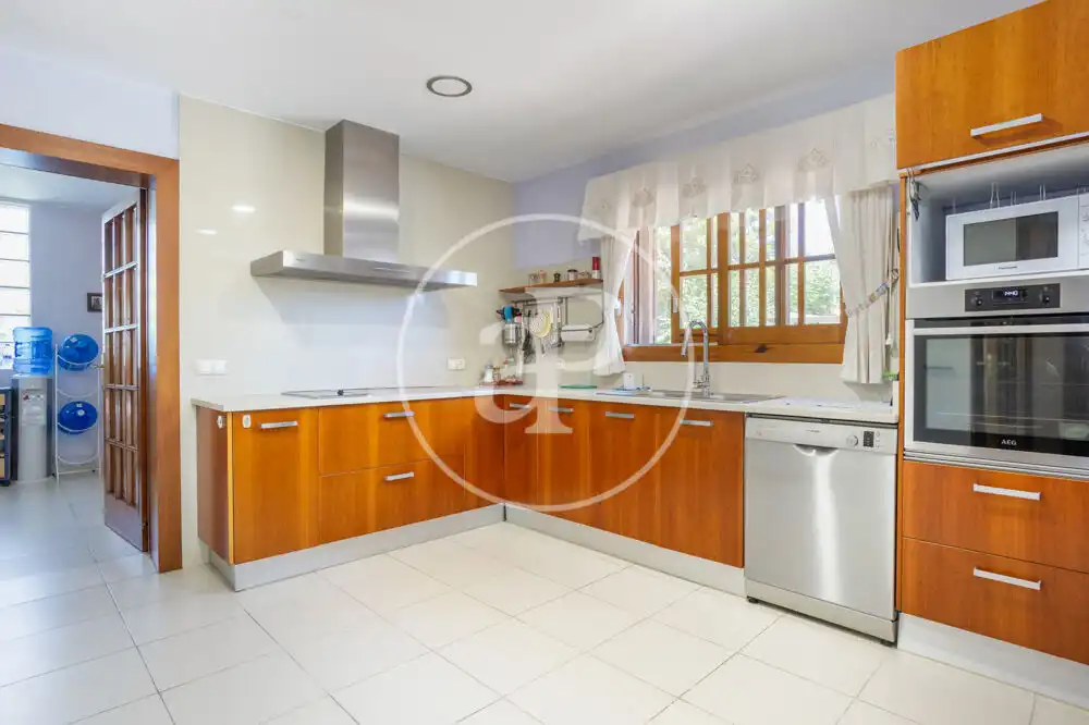 Cocina de Casa o chalet en venta en Paterna con Aire acondicionado, Calefacción y Jardín privado